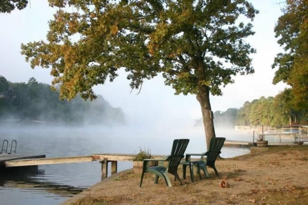 #02 - Unique Lakeside Studio Cottage- Pet Friendly Hot Springs Ngoại thất bức ảnh